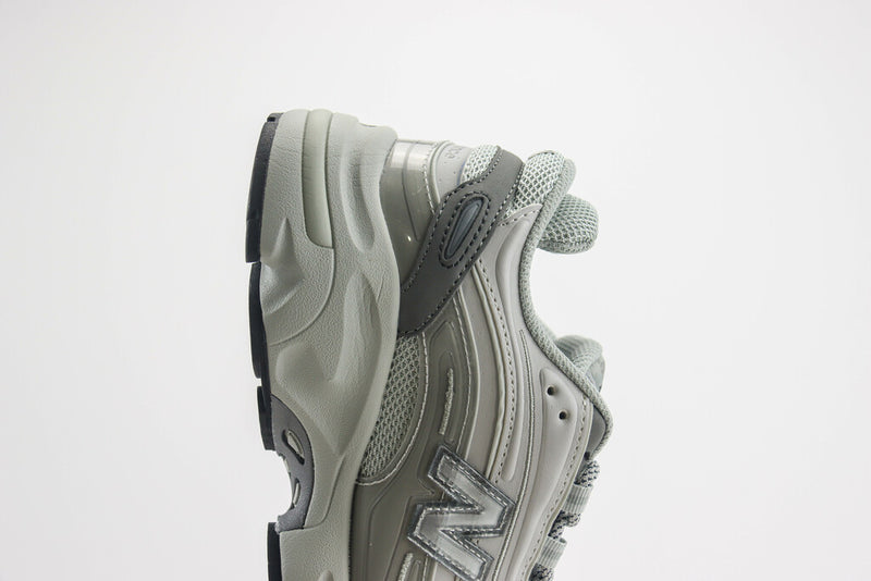 New Balance 1000 Silver Metallic
