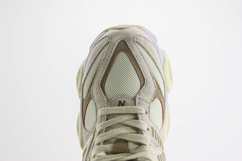 New Balance 9060 Sea Salt Brown