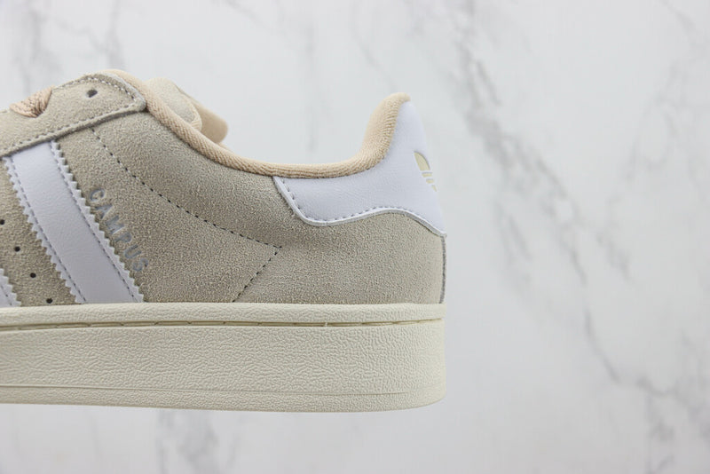 Campus 00s "Wonder White" Creme