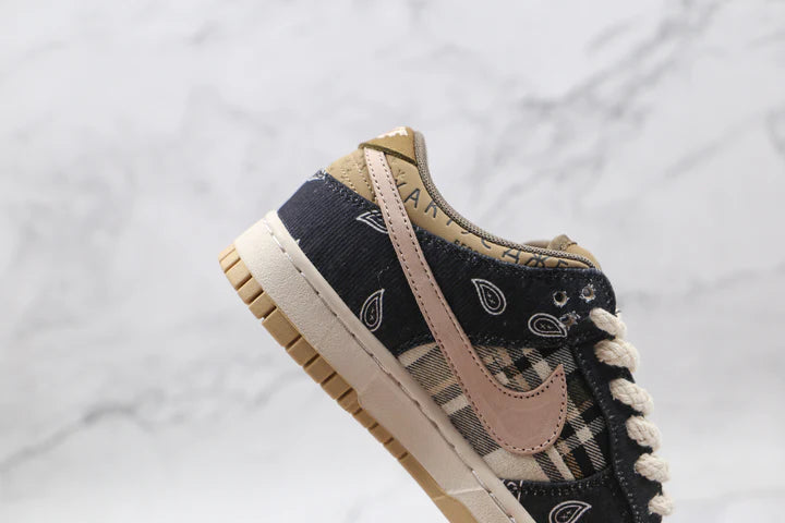 Travis Scott x SB Dunk Low