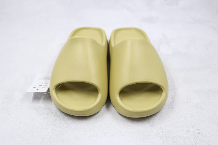 Yeezy Slide Resin
