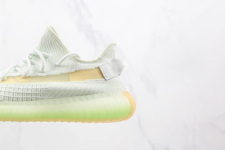 Yeezy Boost 350 V2 Hyperspace