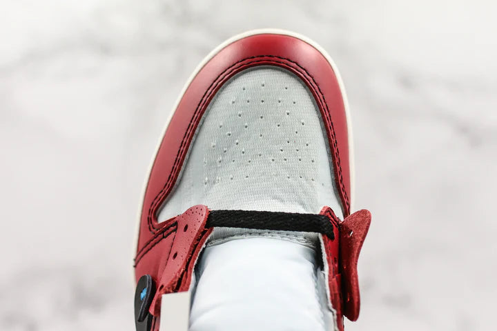 Off-White x Nike Air Jordan 1 Chicago