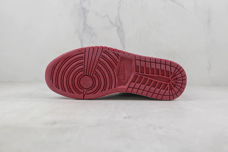 Air Jordan 1 Retro High Chicago Lost And Found