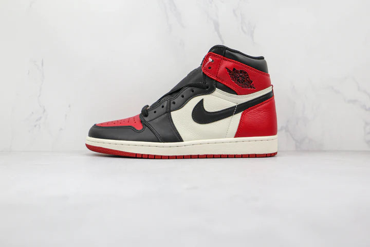 Air Jordan 1 Retro High Bred Toe