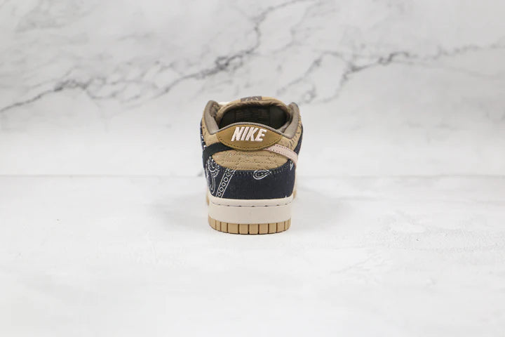 Travis Scott x SB Dunk Low