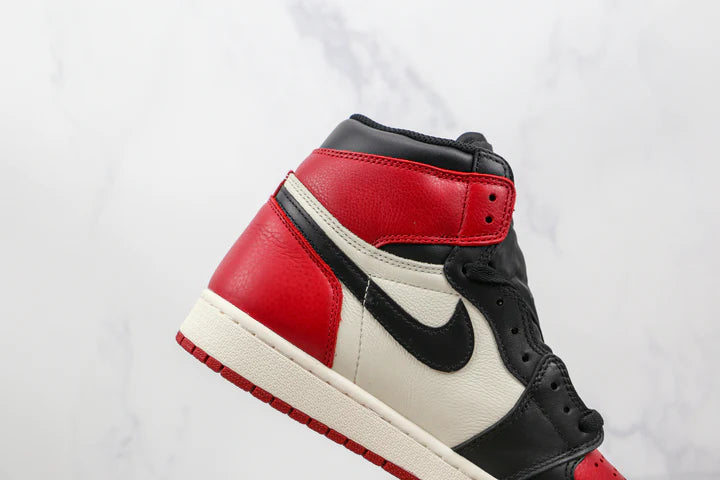 Air Jordan 1 Retro High Bred Toe