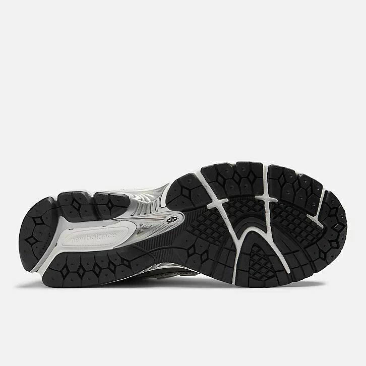 New Balance 1906r White Black Silver